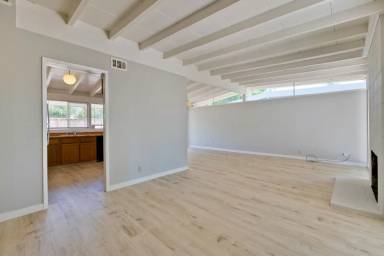 Main picture of 3049 Harding Ave