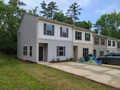 Main picture of 12 Rochambeau Ct