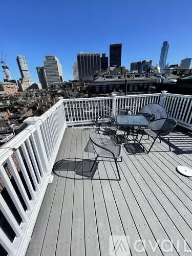 Main picture of 15 Revere St