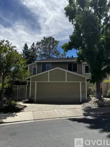 Main picture of 285 Kinross Dr