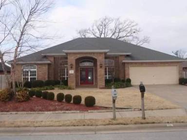 Main picture of 700 Cornell St