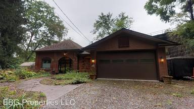 Main picture of 738 Dam Rd