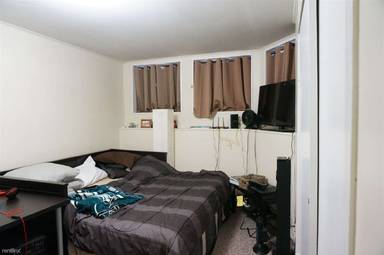 Main picture of 1126 Commonwealth Ave