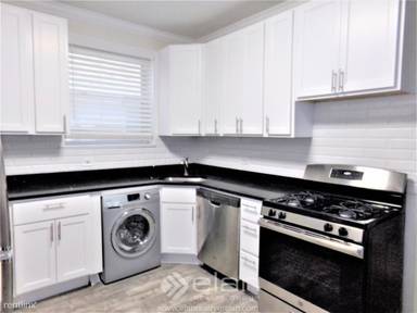 Main picture of 329 Kedzie St