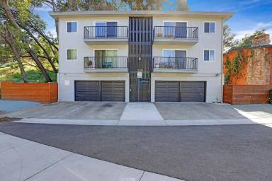 Main picture of 3554 Pierson St