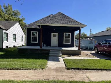 Main picture of 1512 S Wichita St