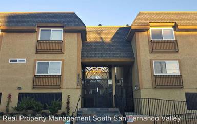 Main picture of 5224 Denny Ave
