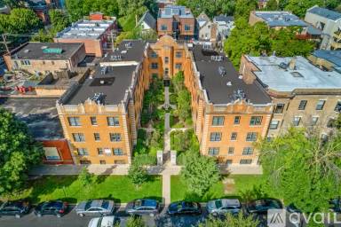 Main picture of 3808 N Sheffield Ave