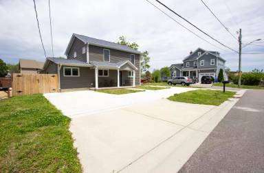 Main picture of 501 Delaware Ave
