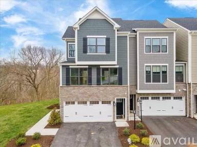 Main picture of 100 Laurel Place Ln
