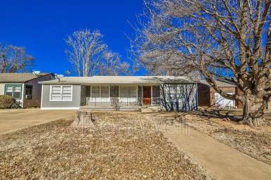Main picture of 5114 42nd St