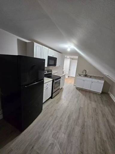 Main picture of 29 Tracy Ave