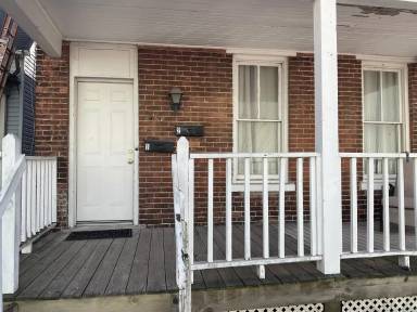 Main picture of 1221 Wall St