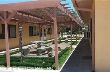 Main picture of 605 N Alameda St