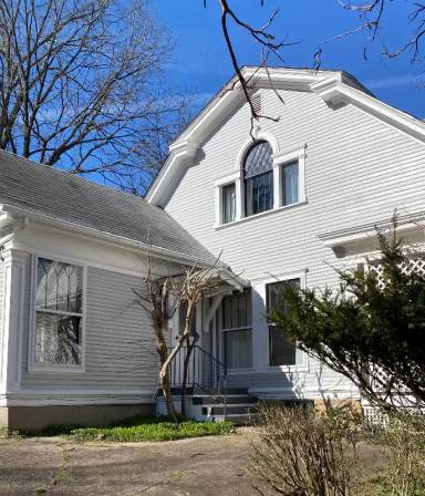 Main picture of 190 E State St
