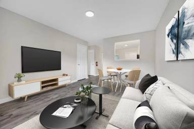 Main picture of 5 Hanover Ct