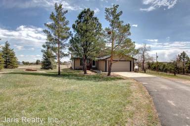 Main picture of 41024 Madrid Dr