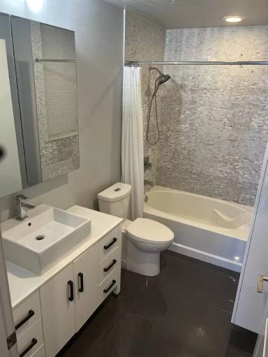 Main picture of The Solaire At The Plaza