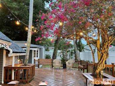 Main picture of 319 Venetian Dr