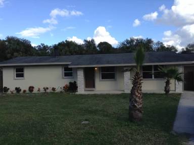 Main picture of 1639 Center St