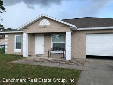Main picture of 2909 Monarch Ave