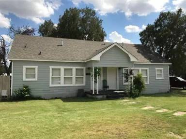 Main picture of 1533 S 6th St