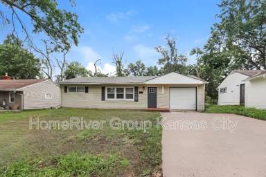 Main picture of 10709 Bennington Ave