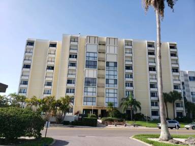 Main picture of 830 S Gulfview Blvd