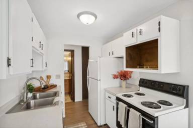 Main picture of Van Dyke Apartments