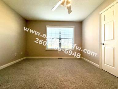 Main picture of 8819 Strathmore Ln