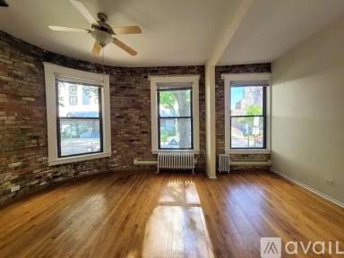 Main picture of 1216 N Dearborn St