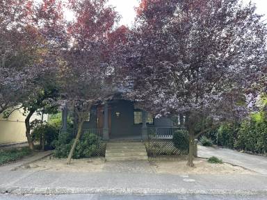 Main picture of 3415 SW Naito Pkwy