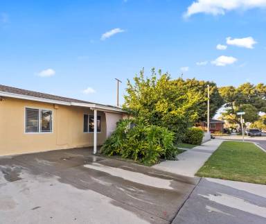 Main picture of 6297 Orizaba Ave