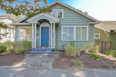 Main picture of 5026 9th Ave NE