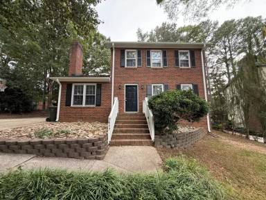 Main picture of 2617 Valley Woods Ct
