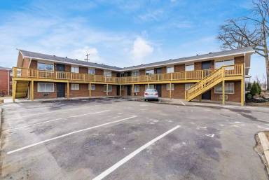 Main picture of 611 Riverview Dr