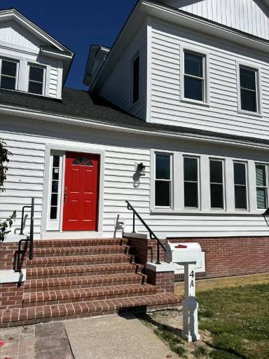 Main picture of 4 Washington St