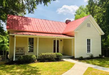 Main picture of 376 Poplar St