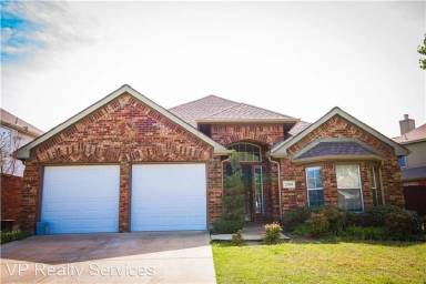 Main picture of 2508 Persimmon Dr
