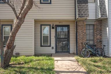 Main picture of 6936 Benwood Sq