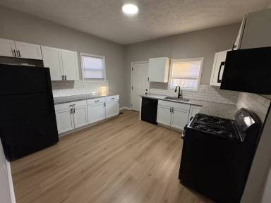 Main picture of 855 W Rich St