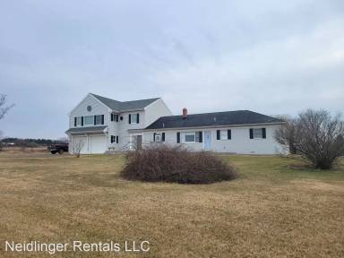 Main picture of 198 Clay Rd