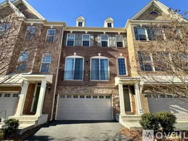 Main picture of 43186 Ashville Heights Sq