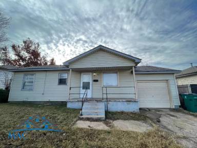 Main picture of 2932 SW 48th St