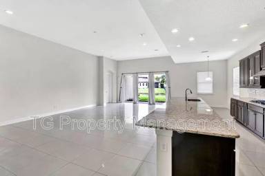Main picture of 18 Portside Ave