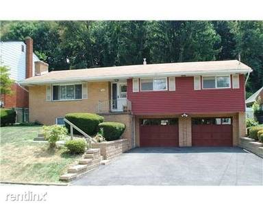 Main picture of 142 Castle Dr