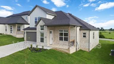 Main picture of 920 Trestle Ln