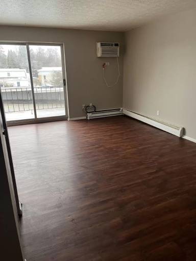Main picture of 40 S Linden Rd