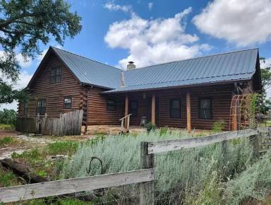 Main picture of 387 Schmidtzinsky Rd