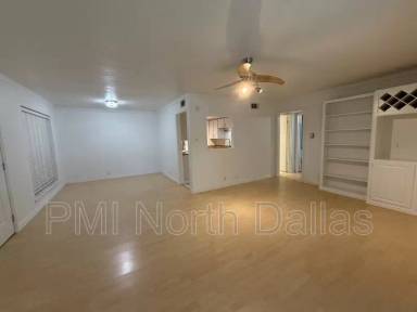 Main picture of 7904 Royal Ln